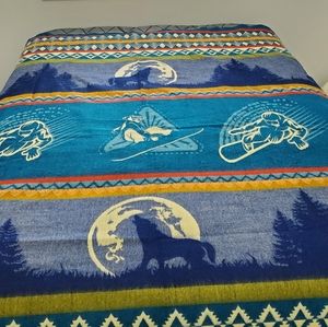 NWOT BLUE WINTER, COZY, ULTRA SOFT, BLANKET, NEW ITEM, UNIQUE GIFT